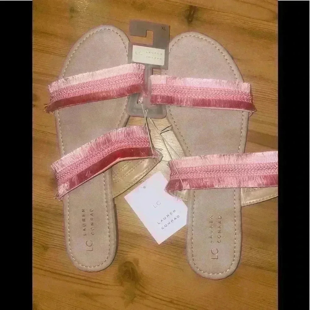 NWT Lauren Conrad Coral Fringe Slide On Sandals Size XL